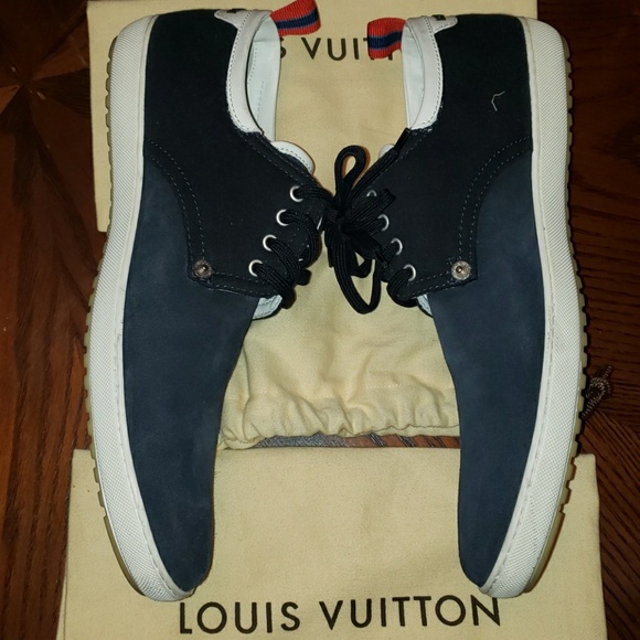 LOUIS VUITTON - Picture 3 of 6